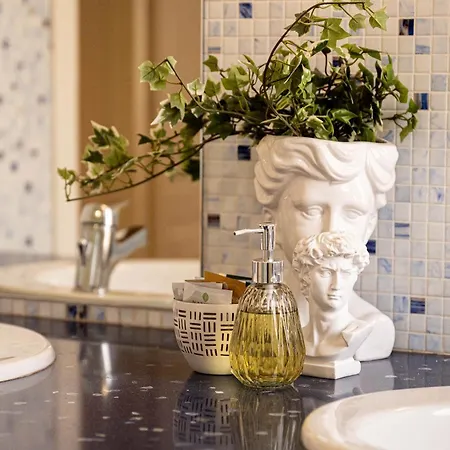 La Reggia Di Vittoria